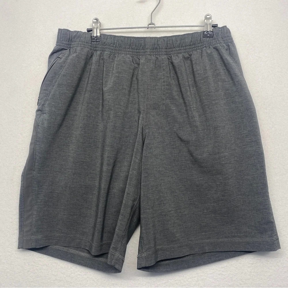 Kirkland Shorts Men's L Gray Zip Pockets Drawstring